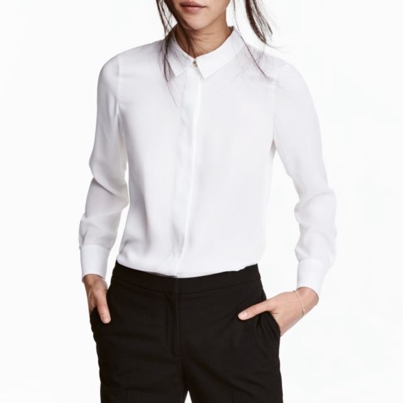 (2/$20) H&M White Button-Up Shirt - Picture 1 of 7